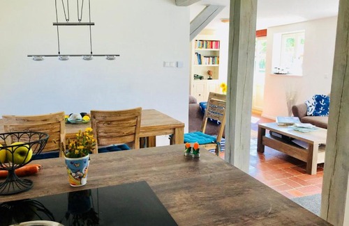 Loissin House | Zwiehaaschkate