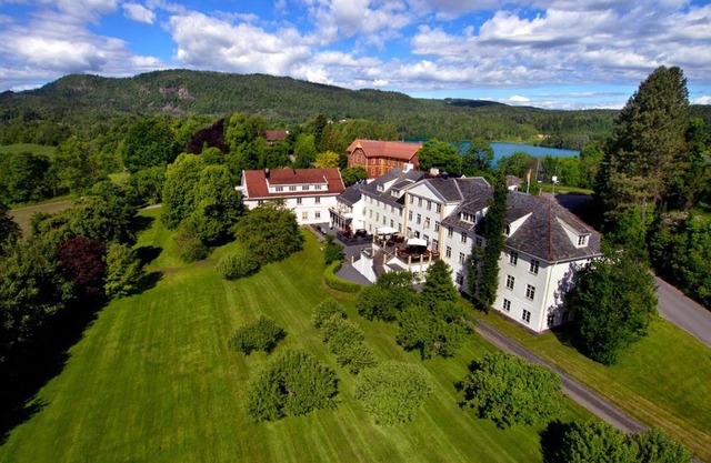 Øvre Sem Gård