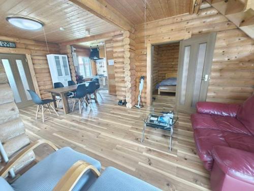 天然温泉付ログハウス ヴィレッジR 4名様まで同一料金 屋根付bbq設備あり