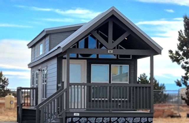 091 Tiny Home near Grand Canyon South Rim Sleeps 8