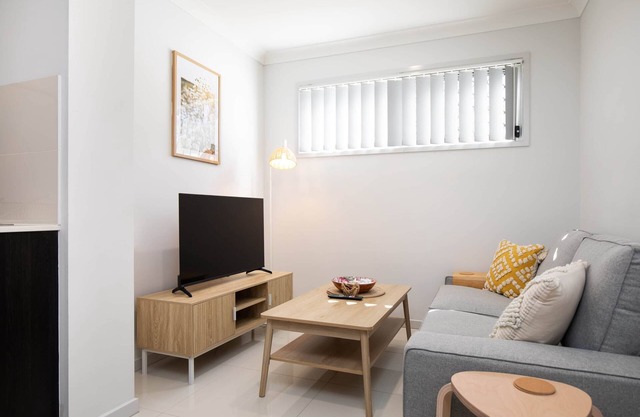 1 Bdr Apt w/AC | Kitchen | Parking | 231F1