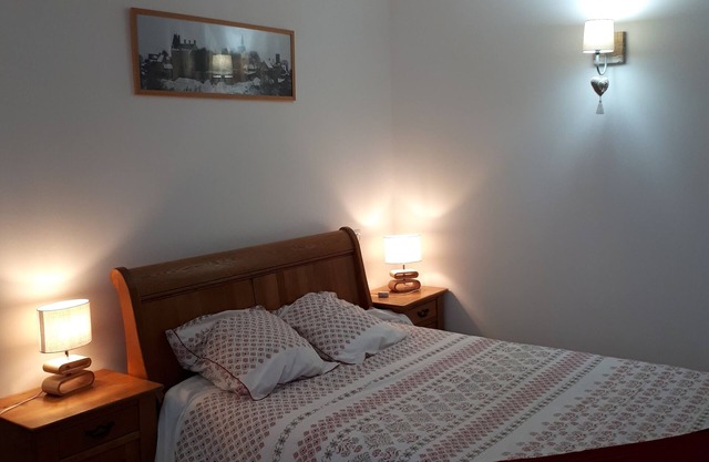 1 Bedroom Private vacation home in Sainte-Suzanne-et-Chammes