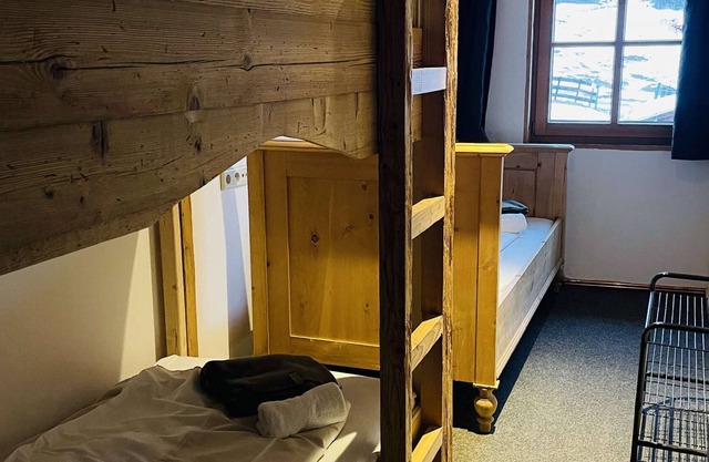 1 bed in the women's camp on the Alm