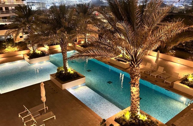 1-Bed Loft with Pool View
