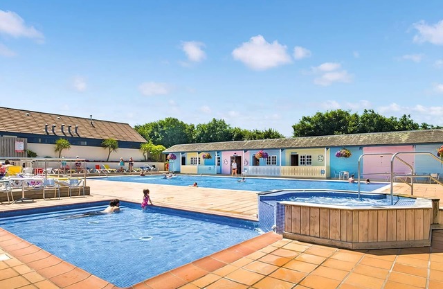 1 bedroom accommodation in Holywell Bay