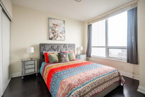 1 Bedroom Apartment with Balcony and Skyline View in North York