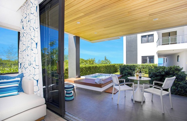 1-BEDROOM + HOT TUB AT AWARD-WINNING TRANQUILITY BEACH RESORT ON MEADS BAY