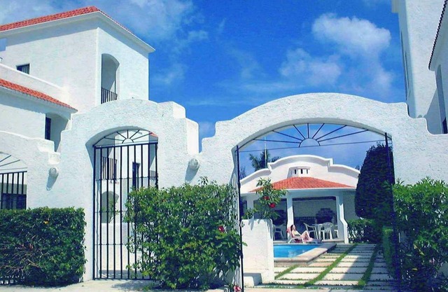 1-bedroom Condo Vacation Rental. Clean and Safe. High Speed WiFi