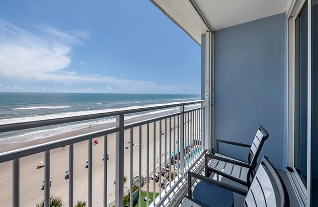 1 Bedroom Oceanfront Condo at Daytona Beach Seabreeze!