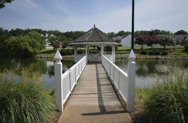 1 Bedroom Suite @ The Historic Powhatan Resort