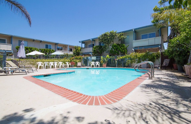 1 Block from the Beach!