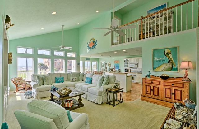 1 Block to Beach Family Getaway in Galveston!