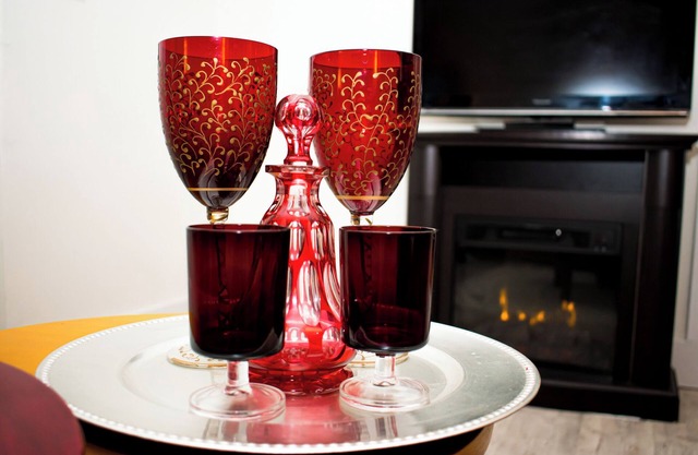 1 BR + den East Van near The Drive & Trout Lake