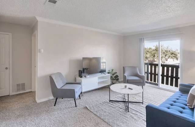 1 BR with Private Balcony next to Midland College