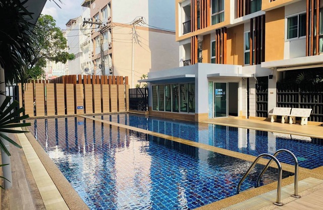 1 Double bedroom Swimming pool Apartment for Rent in UdonThani With Gym Laundry