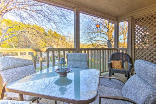 1 Mi to Lake Lure Studio with Resort Amenities