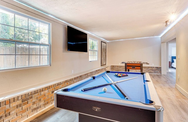 1 Mi to UF Campus: Walkable Home in Gainesville!