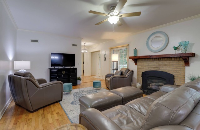 10 Mi to Grand Lake: Home w/Game Room in Jay!