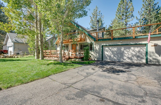 10 Mi to Lake Tahoe Beaches: Home w/Pool Table