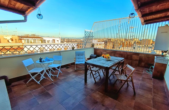 [10 minutes from city center] Luxury Penthouse with Terrace and Panoramic View