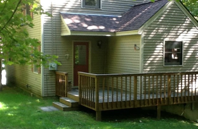 10 Minutes to Mt Snow, Chimney Hill ski home! Cozy Family home