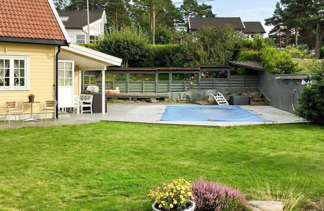 10 person holiday home in Kongshavn