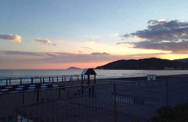 100m from the sea between Rome, Naples, islands, thermal baths of Suio a few kilometers away