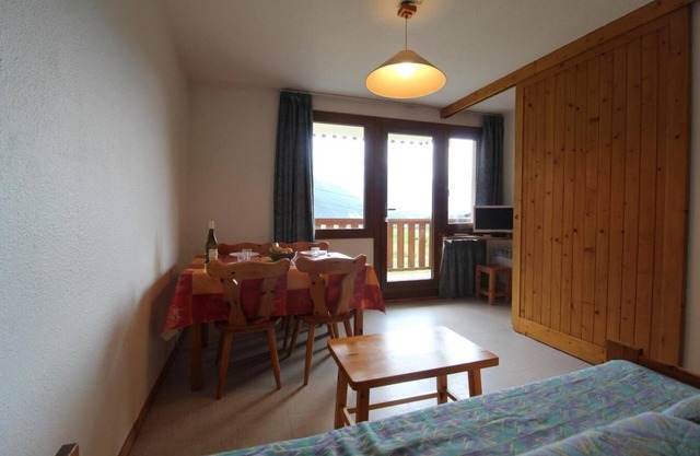 10m from ski slopes, 1st floor, balcony, tv, ski locker, 25m², Termignon-la-Vanoise