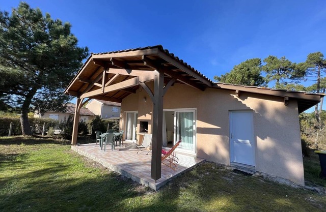 110 - Jolie maison proche du marché de Montalivet et de ses plages