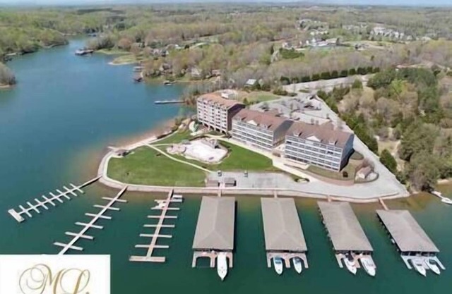 #116 Pointe - 1 Bedroom Lakefront Condo at Mariners SML