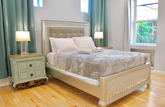 15 Minutes From Manhattan Luxury 2-Bedroom Apartment in LIC/Astoria Queens