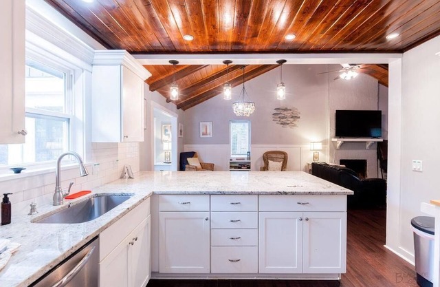 15 Sandpiper Street - The Surfing Sandpiper, 3 Bedroom Home with Oasis Back Yard