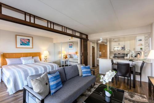 1519 Ilikai Collection 9 Beachfront Resort recently upgraded