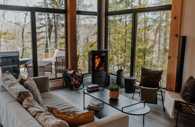 15min from Tremblant, modern work from home cabin