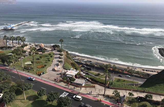 15th 16th Floor Duplex-A C & Spectacular Ocean Views Across from Parque del Amor