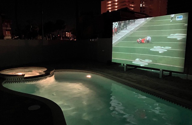 160 inch pool tv plus 120 inch great room tv 6 Bed 5 Bath Pool and hot tub