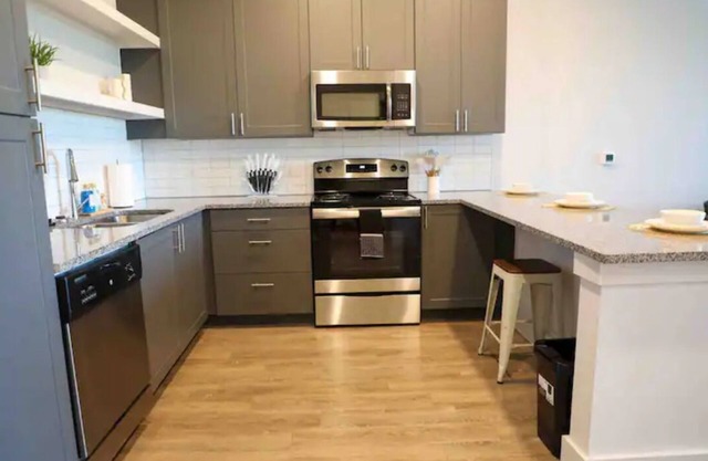 1BR Suite w/Pool Near Downtown Austin, TX