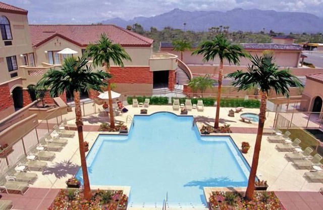 1BR w/WiFi & Resort Pool Near Attractions- Golf, Hike, Explore, Shop & Dine!