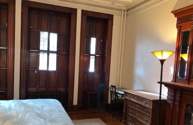 1M Furnished One-bedroom King Suite