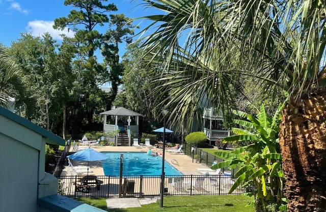 2.2 miles to Beach! Beautiful condo located next to Redfern Village.
