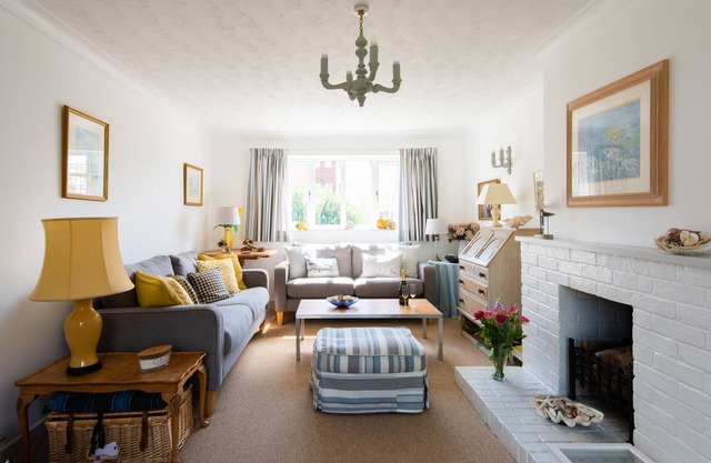 2 Admirals Walk - sleeps 6 guests in 3 bedrooms