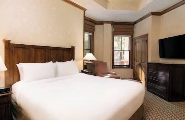 2 Aspen Mountain Residences, by Gondola, Hot Tub