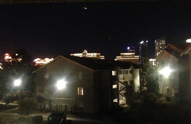 2 bdrm Strip View Condo Sleeps 6!