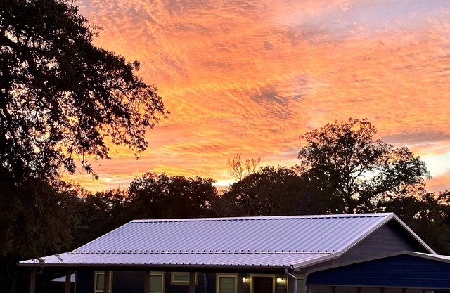 2 bed, 2 bath cabin located in the country just west of College Station.