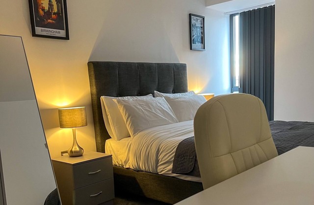 2-Bed City Centre Apartment - Prime Location!