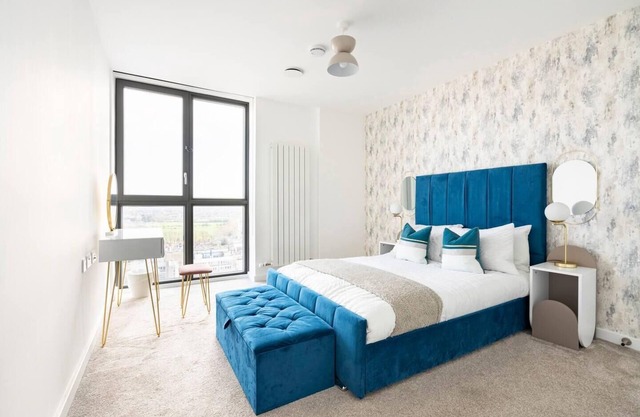 2 Bed Penthouse - Balcony - Smoking - Parking
