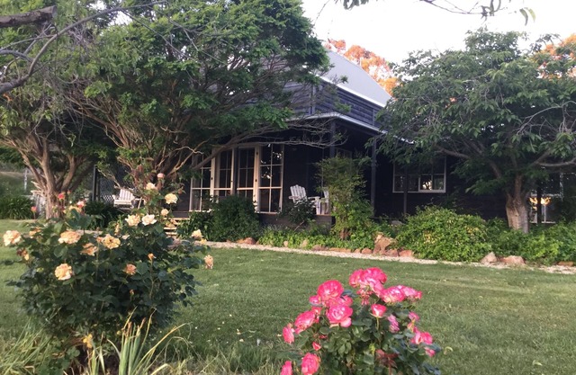 2 bedroom, 2 bathroom cottage
