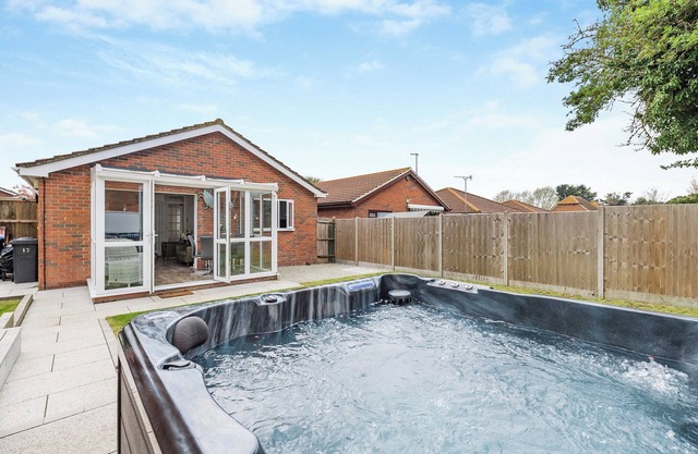 2 bedroom accommodation in Herne Bay