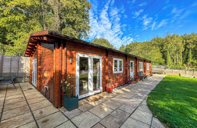 2 bedroom accommodation in Sevenoaks