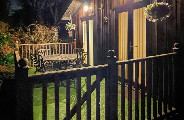 2 bedroom accommodation in Warmwell, near Dorchester